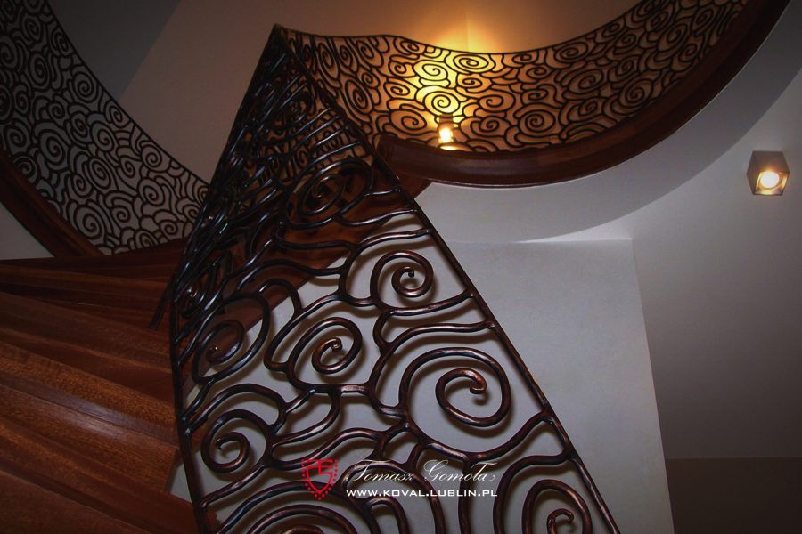 BALUSTRADY